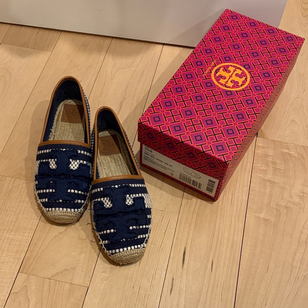 Tory Burch Navy and White Crochet Espadrille Flats with Tan Trim